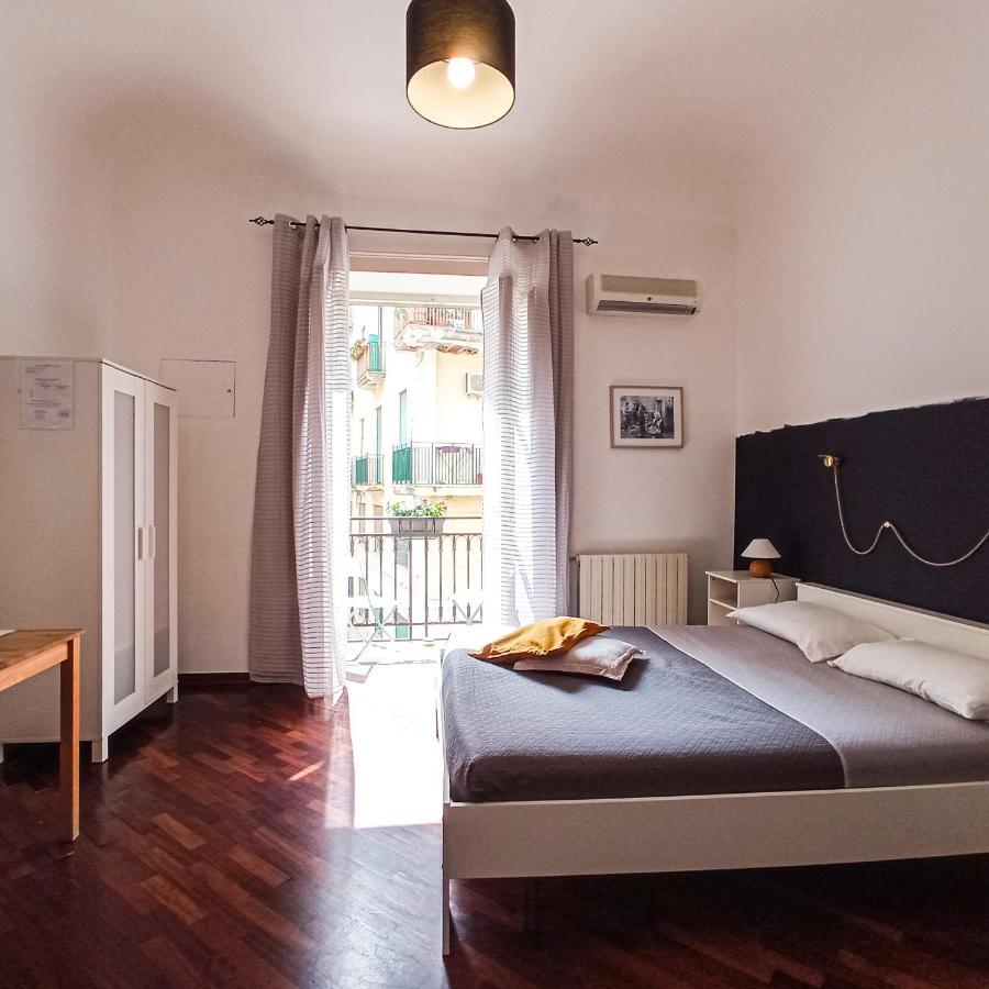 B&B Bandiera 77 Palermo Kültér fotó